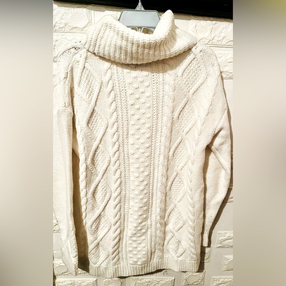 L.L. Bean Women’s Double Cable Crewneck Sweater - Picture 3 of 9